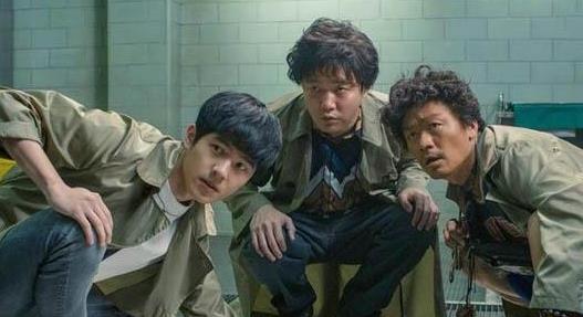唐人街探案三——不要成为披着侦探外衣的无脑电影