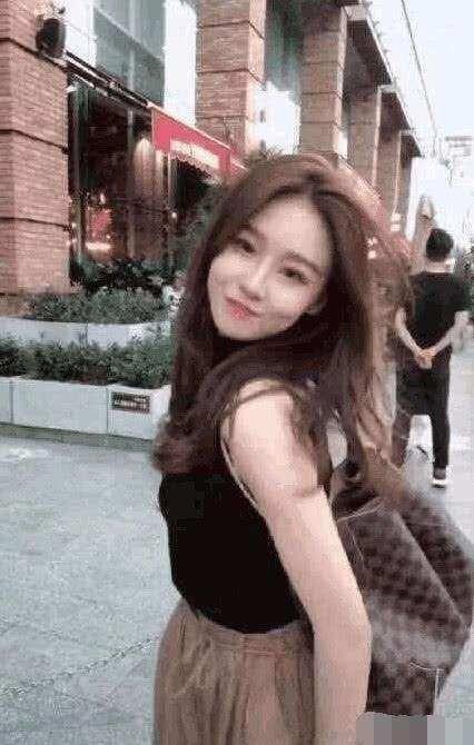 抖音温婉为什么遭封杀直播忘开美颜网友丑哭