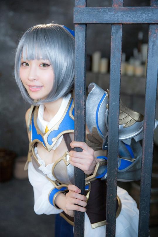 开胸毛衣领导者立石都美