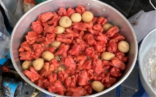 【泰国美食】曼谷路边摊的炸串，便宜又好吃!