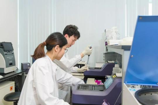 pick达雅高赞不绝口媒体团走进基因检测分子诊断的科技世界