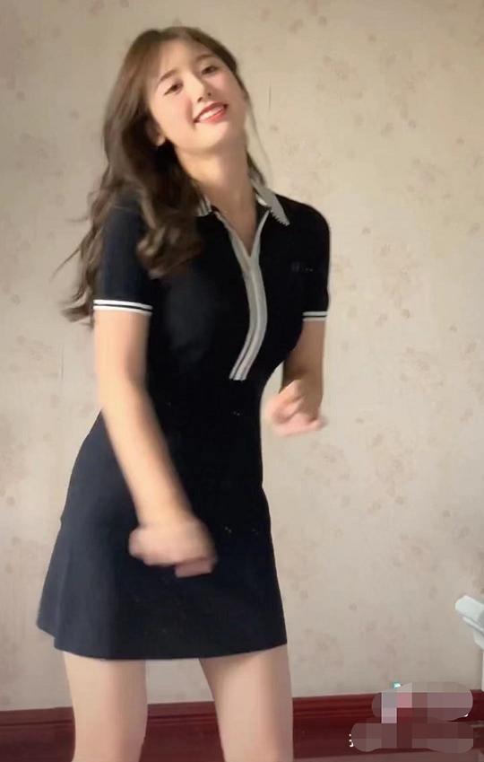 抖音一栗小莎子同款黑色连衣裙时尚修身显瘦包臀短袖2021夏