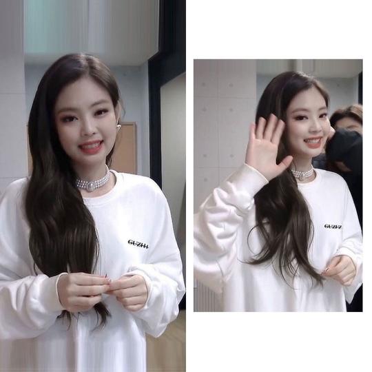 jennie金智妮明星同款白色字母加绒卫衣女秋冬保暖上衣一键传淘宝