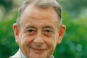 德里克&middot;福德斯