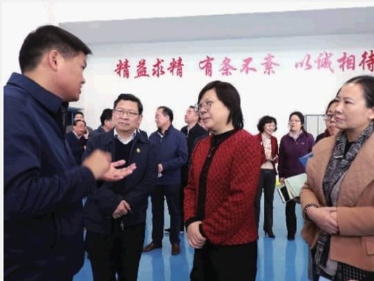 3月9日,副省长谢建辉在湘潭高新区实地考察返乡农民工创业企业.