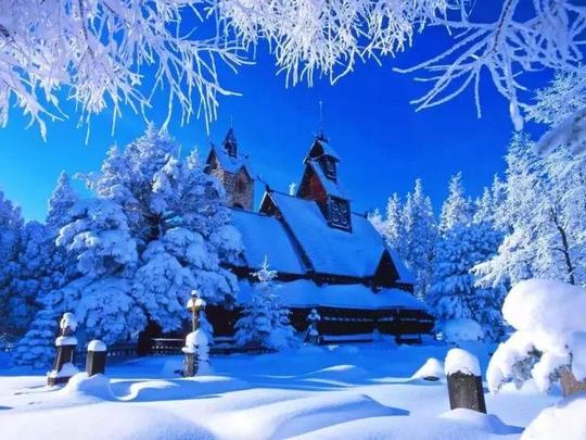在这个冬季,走进北极村与雪乡,去感受一下雪的魅力
