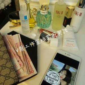 vx威信朋友圈装逼举牌照炫富图照片大牌购物袋照片百万现金视频照