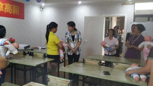 夯实妇联组织基础助推妇女创业就业----邵阳市妇联主席姚鹏飞一行来