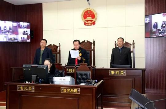骗子称交钱能安排跨学区入学4名家长被骗4万多元