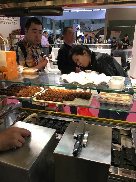 蛋糕房设备加盟小型创业冰淇淋配套机器让你拥有自己的蛋糕店