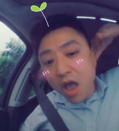 抖音史上最"惹人爱"的大叔,手势舞引爆抖音,是女粉丝们的最爱