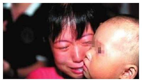 宝宝睡觉要开灯吗?