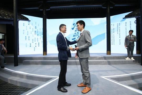 水滴筹沈鹏:放弃千万年薪创业,在健康险赛道纵情向前!
