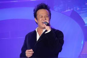 黄大炜的成名作品有哪些（黄大炜是靠什么火的）