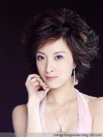 网曝女星金巧巧怀孕数月曾被传秘嫁泰国王室