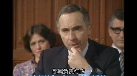 【每日一笑】汉弗莱的长难句2.0(又名:万能英语作文素材)