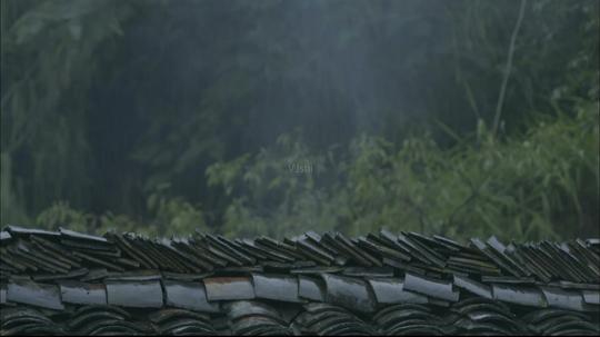古镇古宅老屋檐瓦片下雨雨滴_1920x1080_高清视频素材