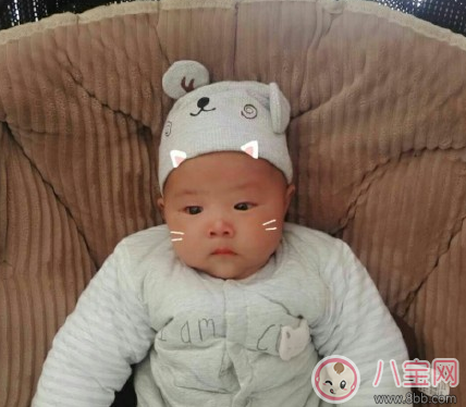 幼儿园宝贝体检没哭的说说