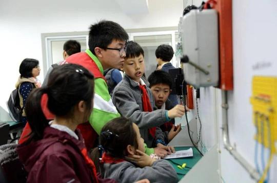 职校毕业生成为大国工匠，00后自主创业吸引风投……职业教育让学生拥有出彩人生！