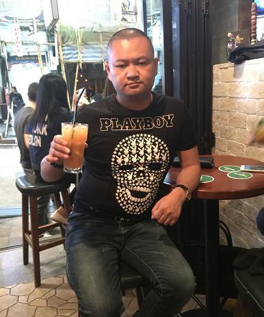 快手大乱!又一位两千万粉丝网红被封,二驴:他得罪了2大土豪!