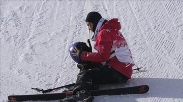 谷爱凌摔倒已不能走路