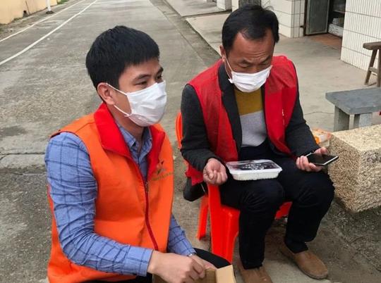 在新冠肺炎疫情防控战打响后,作为内厝青年创业促进会会长的陈龙海