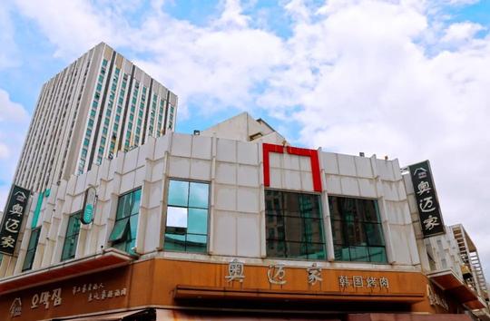 七夕,在江阴万达金街生意兴旺的这家店,7.7折的优惠也