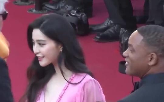 女明星红毯的惊艳瞬间，范冰冰一出场，才知道什么是艳压群芳