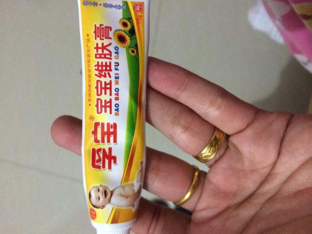 新生儿红痱子怎么快速消除