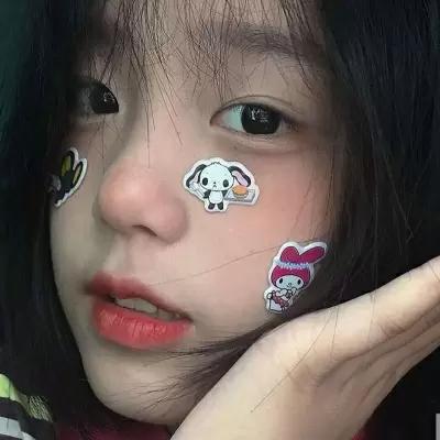 随发头像/今年冬天要把小手插进心爱的人口袋里。,女生,意境,高冷,抖音