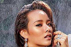 妮查丽·忖勒扎查