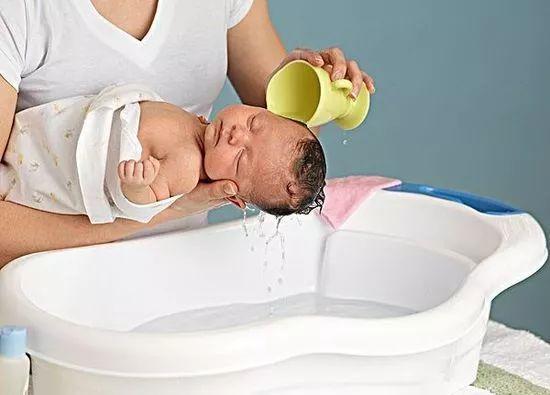 满月宝宝打预防针多久可以洗澡