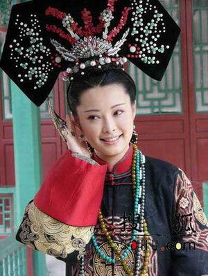孝奴-不敢与之对话,进行心灵的沟通.但其实陈宝国内心并非如此.作为与