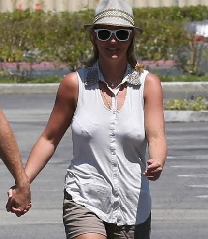 产后乳房下垂缩水怎么办