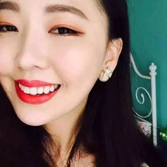 【网红直播割双眼皮】引爆了100000+评论,让你美到不敢相信!