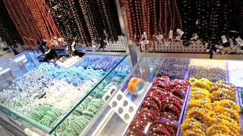 实体店生意惨淡，看北京珠宝行业现在怎么样?