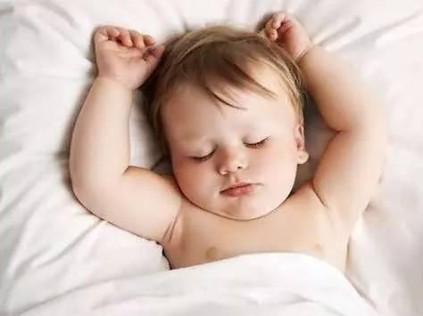 幼儿什么样的睡眠姿势是最好的