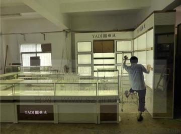 杭州展柜厂：打造创意无限的品牌展示空间