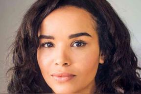 佐伊&middot;罗宾斯