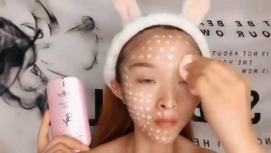 冰亦完美约会霜美白防晒，隔离，三效合一！纯天然珍珠美白成分，