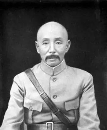张作霖在皇姑屯被炸死，其中有没有内鬼?这个内鬼是谁