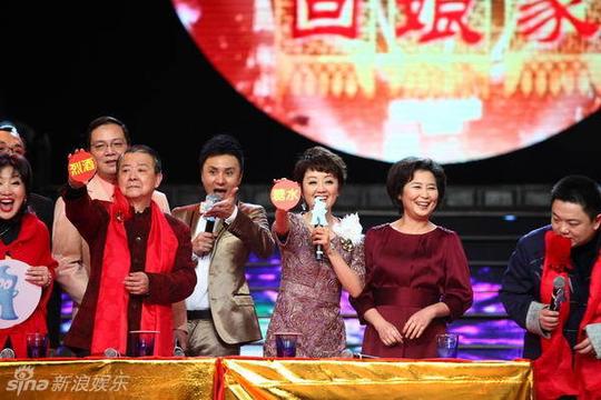 过大年为主题,四大家族齐聚《全家都来赛》,为全家造势,为?-幻