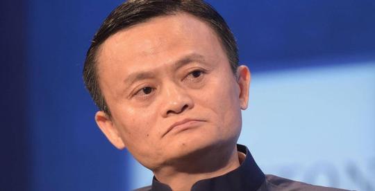 李嘉诚还藏着一门大生意，在全球有1.5万家门店，每年可以赚154亿
