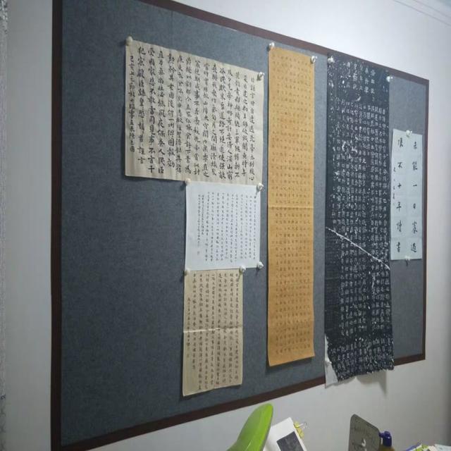 家里的墙都是孩子的画板