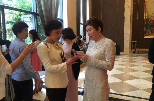 东方爱婴贾军鼓励女性创业:二孩时代,瞄准日托头牌项目
