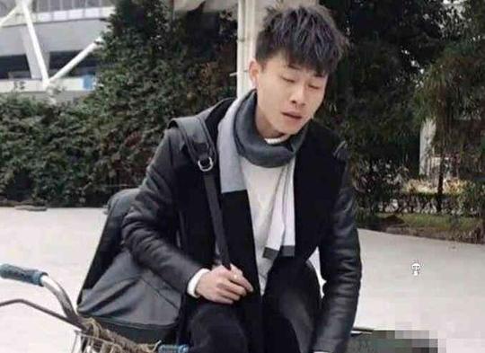 快手上最另类的网红全靠段子走红粉丝数量1182万