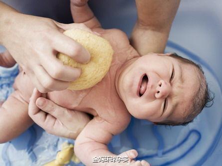 新生儿不能每天洗澡吗