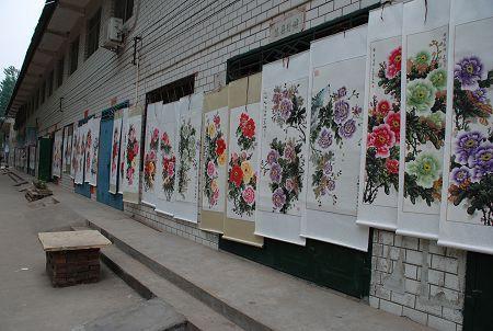 洛阳部分红绿灯变成牡丹形状