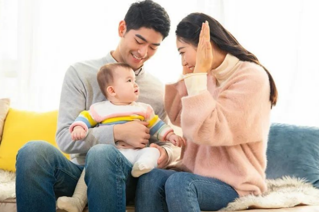 吃奶急的宝宝性格