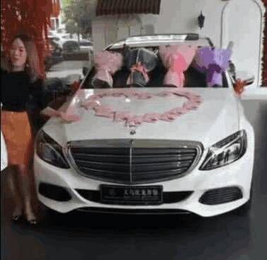 恭喜王总喜提豪车?朋友圈微商真面目:传销骗别人,他们